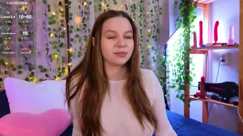 Kira Briis online show from May 2026 06:37:01 PM