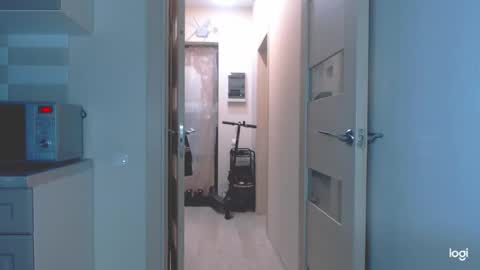 Kira online show from December 2025 08:31:02 AM