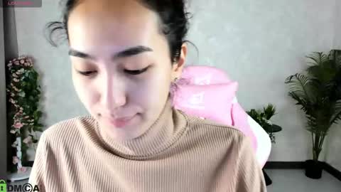 Aura online show from October 2025 03:06:01 AM