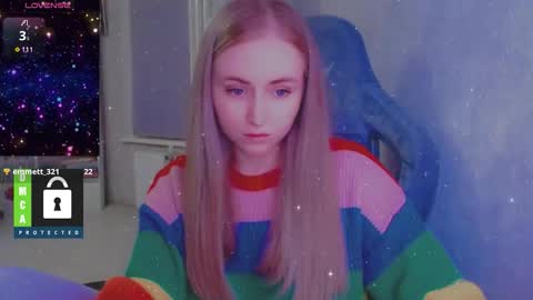 Snapshot of kira_love_sleep chatting on November 2025 04:20:01 PM you know thumb up me please its important online show from November 2025 04:20:01 PM