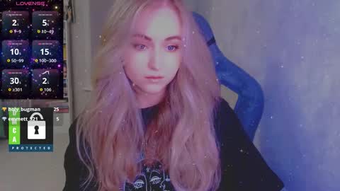 Snapshot of kira_love_sleep chatting on November 2025 04:09:02 PM you know thumb up me please its important online show from November 2025 04:09:02 PM