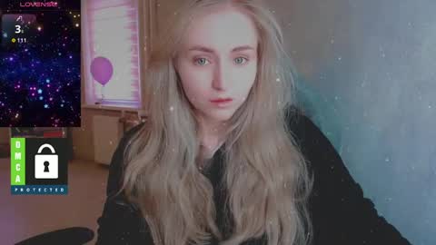 Snapshot of kira_love_sleep chatting on April 2026 04:30:02 PM you know thumb up me please its important online show from April 2026 04:30:02 PM