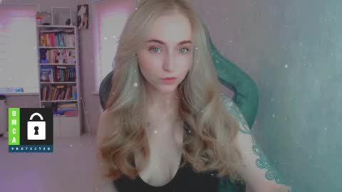 Snapshot of kira_love_sleep chatting on May 2026 04:46:01 PM you know thumb up me please its important online show from May 2026 04:46:01 PM