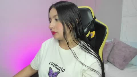 Snapshot of kira_relish chatting on May 2026 11:06:01 AM K I R A online show from May 2026 11:06:01 AM