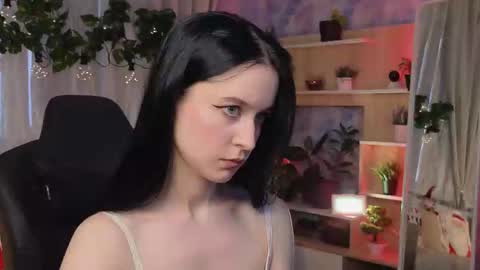 Kira    online show from February 2025 01:38:01 PM