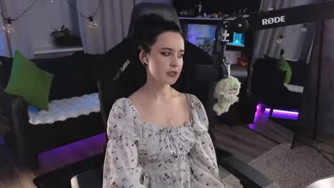 Kira    online show from March 2026 09:51:01 PM