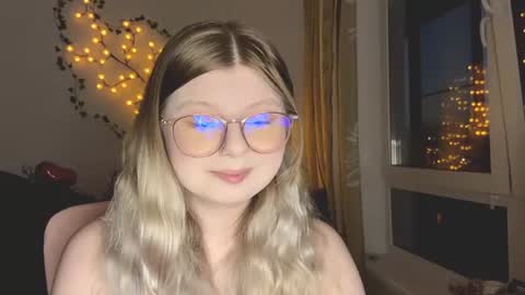KiraYume online show from July 2026 09:43:01 PM
