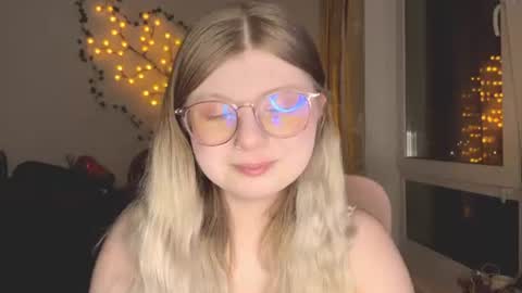 KiraYume online show from July 2026 09:50:01 PM