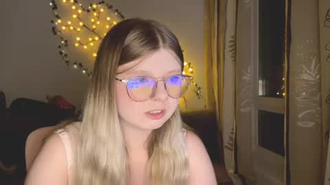 KiraYume online show from July 2026 09:19:02 PM