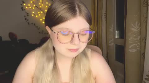 KiraYume online show from July 2026 09:01:02 PM