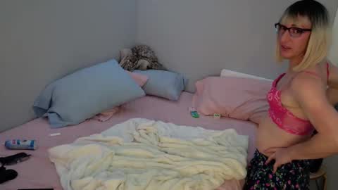 Snapshot of kirkcammerman1 chatting on January 2025 08:33:01 AM Onya online show from January 2025 08:33:01 AM