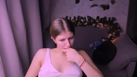 Snapshot of kirraa_ chatting on December 2024 11:03:01 PM Kira online show from December 2024 11:03:01 PM