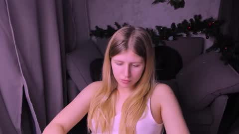 Snapshot of kirraa_ chatting on December 2024 09:34:01 PM Kira online show from December 2024 09:34:01 PM