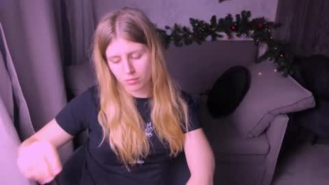 Snapshot of kirraa_ chatting on December 2024 10:31:01 PM Kira online show from December 2024 10:31:01 PM