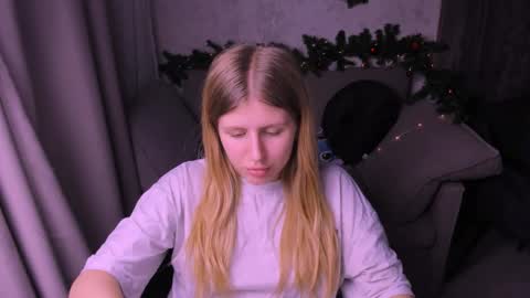 Snapshot of kirraa_ chatting on December 2024 09:41:01 PM Kira online show from December 2024 09:41:01 PM