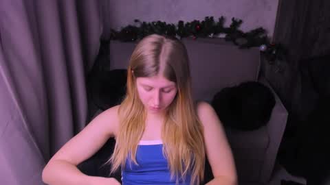 Snapshot of kirraa_ chatting on December 2024 01:18:01 AM Kira online show from December 2024 01:18:01 AM