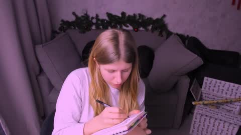 Snapshot of kirraa_ chatting on December 2024 02:28:01 AM Kira online show from December 2024 02:28:01 AM