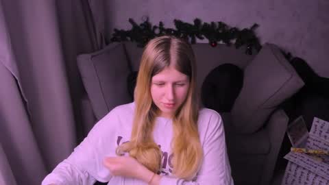 Snapshot of kirraa_ chatting on December 2024 10:25:02 PM Kira online show from December 2024 10:25:02 PM