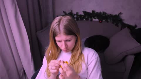 Snapshot of kirraa_ chatting on December 2024 10:48:01 PM Kira online show from December 2024 10:48:01 PM