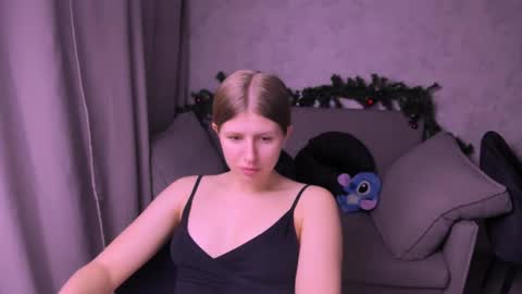 Snapshot of kirraa_ chatting on January 2025 09:47:01 PM Kira online show from January 2025 09:47:01 PM