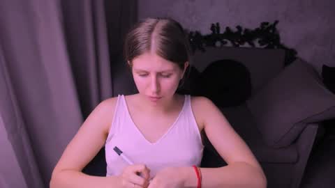 Snapshot of kirraa_ chatting on January 2025 11:56:02 PM Kira online show from January 2025 11:56:02 PM