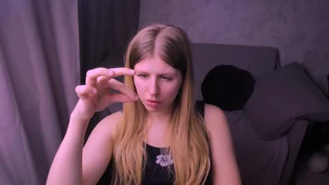 Snapshot of kirraa_ chatting on February 2025 10:45:01 PM Kira online show from February 2025 10:45:01 PM