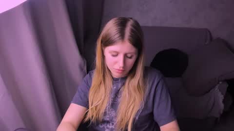 Snapshot of kirraa_ chatting on February 2025 07:41:02 PM Kira online show from February 2025 07:41:02 PM