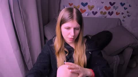 Snapshot of kirraa_ chatting on February 2025 11:42:01 PM Kira online show from February 2025 11:42:01 PM