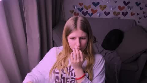 Snapshot of kirraa_ chatting on February 2025 11:14:02 PM Kira online show from February 2025 11:14:02 PM