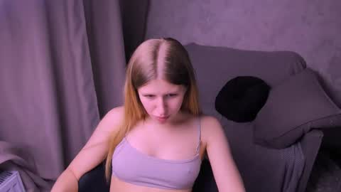 Snapshot of kirraa_ chatting on February 2025 07:03:02 PM Kira online show from February 2025 07:03:02 PM