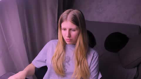 Snapshot of kirraa_ chatting on March 2025 11:01:02 PM Kira online show from March 2025 11:01:02 PM