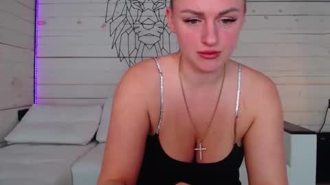 Kiss Ksu online show from March 2026 04:18:02 AM