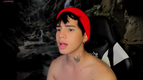 kiss_whitee online show from March 2026 12:37:02 AM