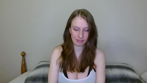 Snapshot of kissallie chatting on February 2025 10:42:01 PM Allie online show from February 2025 10:42:01 PM