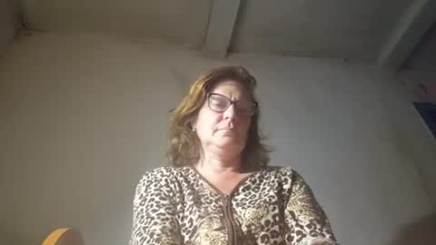 kissandvibe online show from August 2026 07:46:02 PM