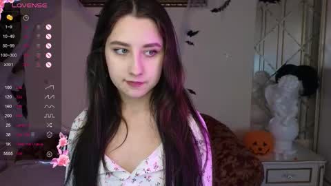 Hot Eva online show from November 2025 11:30:01 AM