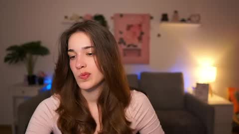 Sisi online show from April 2026 06:00:01 PM