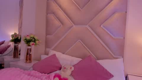 kisskitty__ online show from April 2026 09:16:01 PM