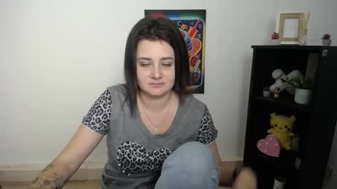 kissleoxx online show from September 2025 02:49:02 PM