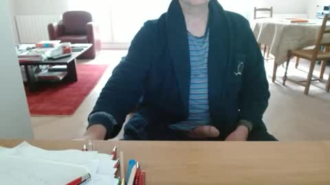 Snapshot of kisslog1 chatting on May 2026 03:44:02 PM kisslog1 online show from May 2026 03:44:02 PM