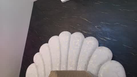 BELLA FLAME online show from April 2026 07:10:01 PM