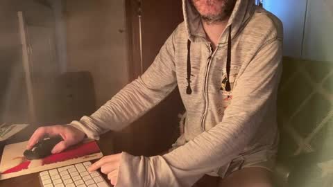 Snapshot of kissofbanned1983 chatting on April 2026 07:28:02 AM kissofbanned1983 online show from April 2026 07:28:02 AM