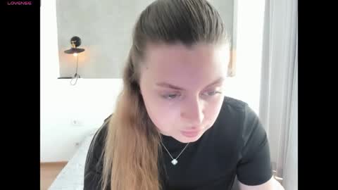 Snapshot of kitkatvel chatting on June 2026 08:20:02 AM kitkatvel online show from June 2026 08:20:02 AM