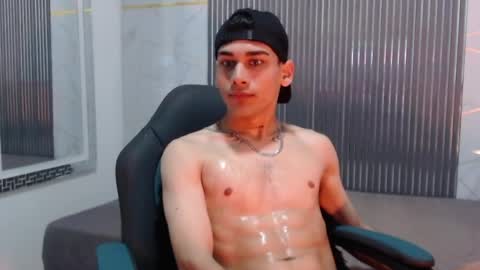kitsune_44 online show from May 2026 08:06:02 PM
