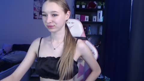 Snapshot of kitsuneyx chatting on May 2026 12:30:02 AM kitsuneyX online show from May 2026 12:30:02 AM