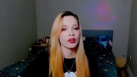 Snapshot of kitten_alisa chatting on October 2025 05:30:01 PM Alissa online show from October 2025 05:30:01 PM