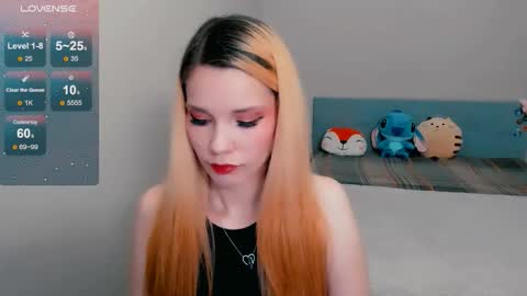 Snapshot of kitten_alisa chatting on October 2025 07:03:02 PM Alissa online show from October 2025 07:03:02 PM