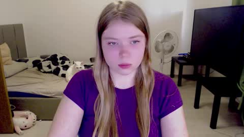 Snapshot of kitten_jenny01 chatting on October 2025 12:48:02 PM Jennyblonde and Emmabrunette online show from October 2025 12:48:02 PM