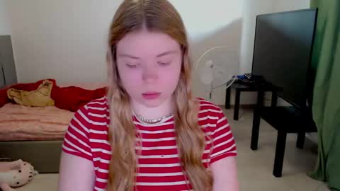 Snapshot of kitten_jenny01 chatting on May 2026 04:04:02 PM Jennyblonde and Emmabrunette online show from May 2026 04:04:02 PM
