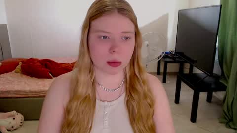 Snapshot of kitten_jenny01 chatting on May 2026 12:46:01 PM Jennyblonde and Emmabrunette online show from May 2026 12:46:01 PM